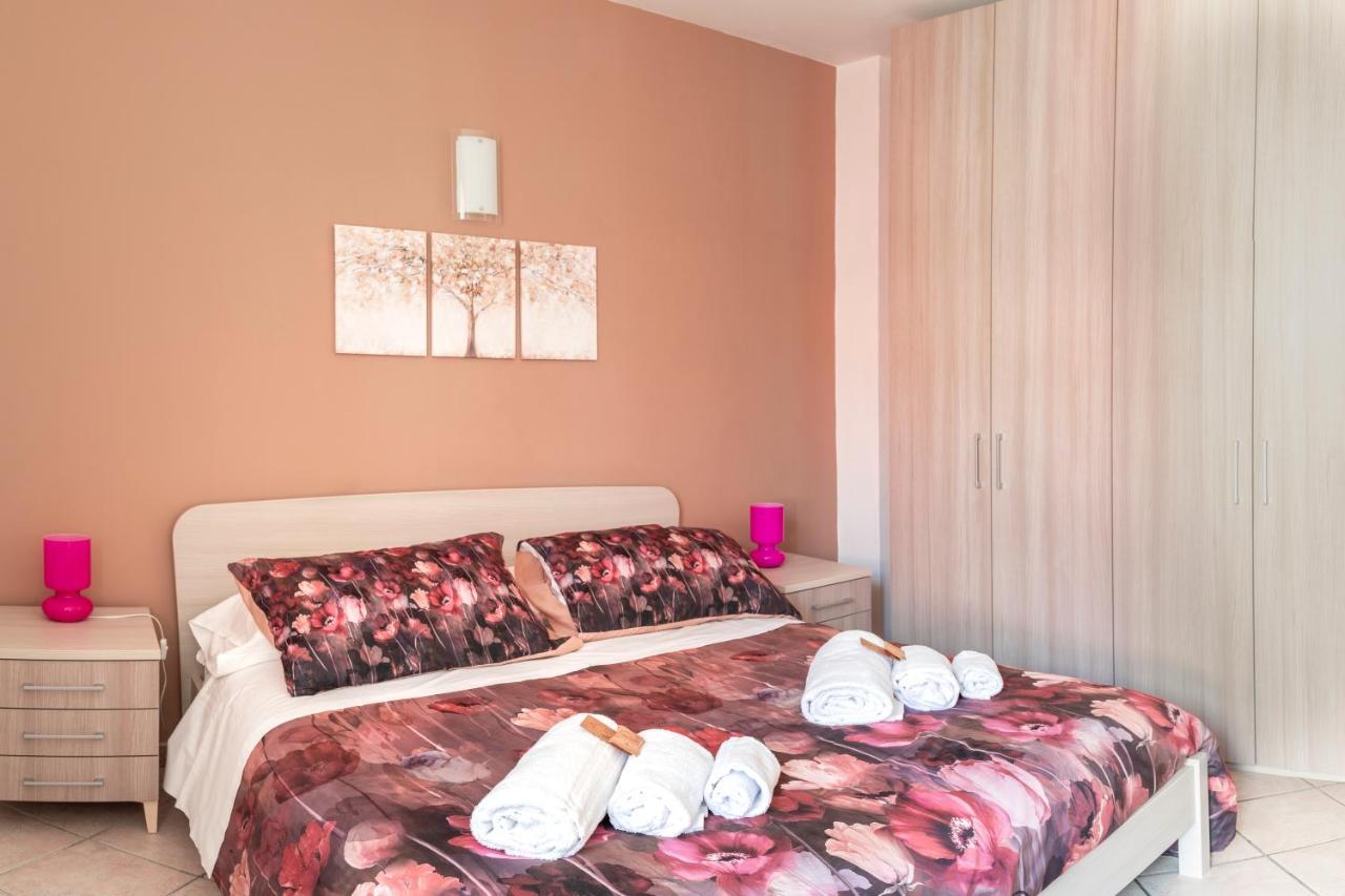 A 2 Passi Da Alba With 6 Beds Rodello Exterior photo