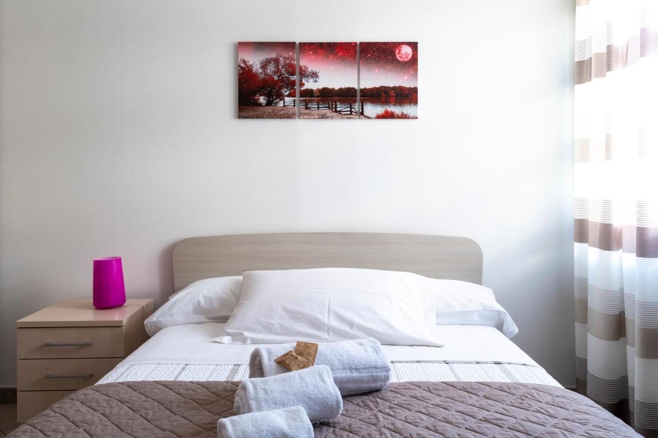 A 2 Passi Da Alba With 6 Beds Rodello Exterior photo