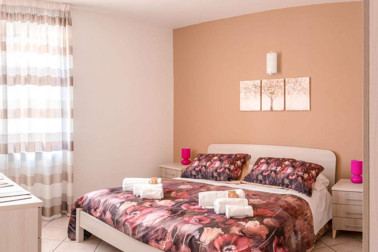 A 2 Passi Da Alba With 6 Beds Rodello Exterior photo