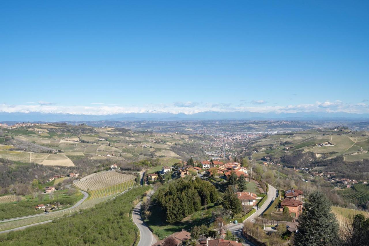A 2 Passi Da Alba With 6 Beds Rodello Exterior photo